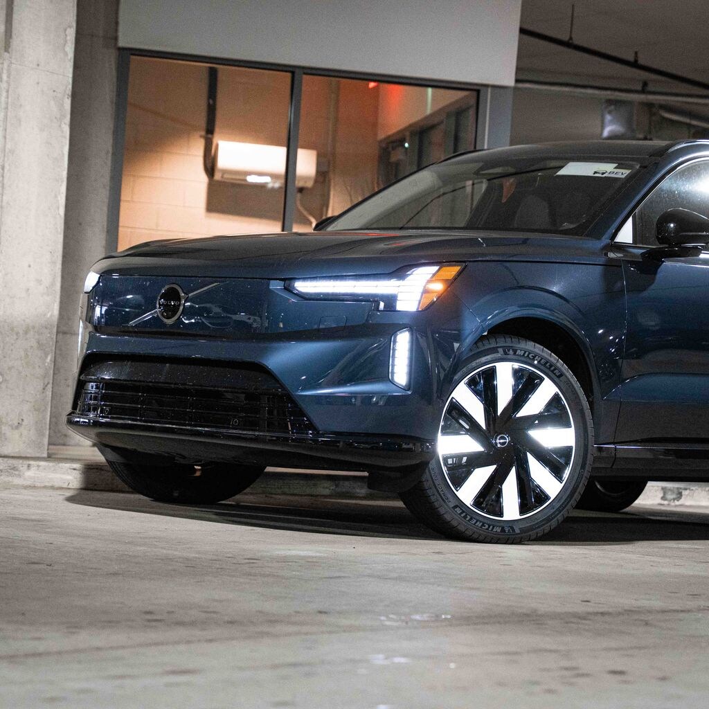New 2026 Volvo EX90 Twin Motor Performance Ultra 7-Seater SUV