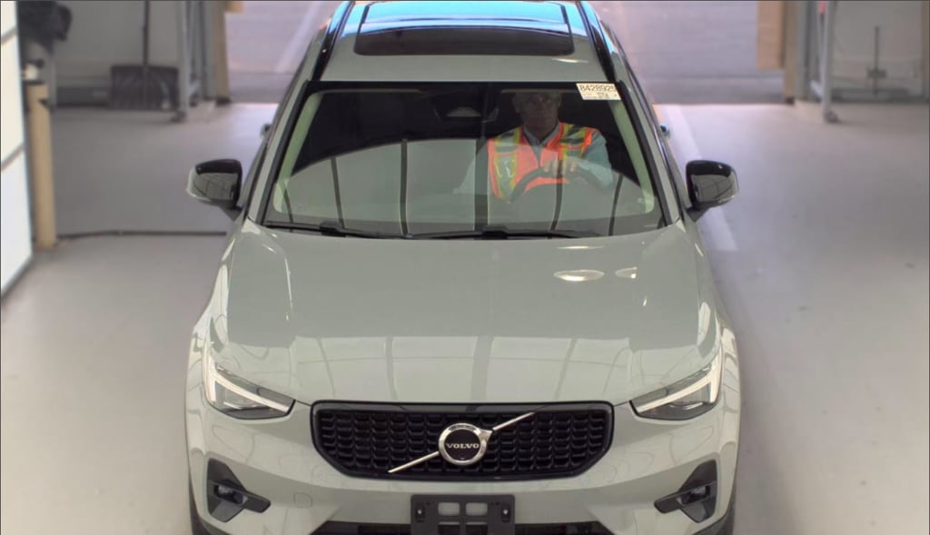 Certified 2025 Volvo XC40 B5 Plus Dark Theme SUV