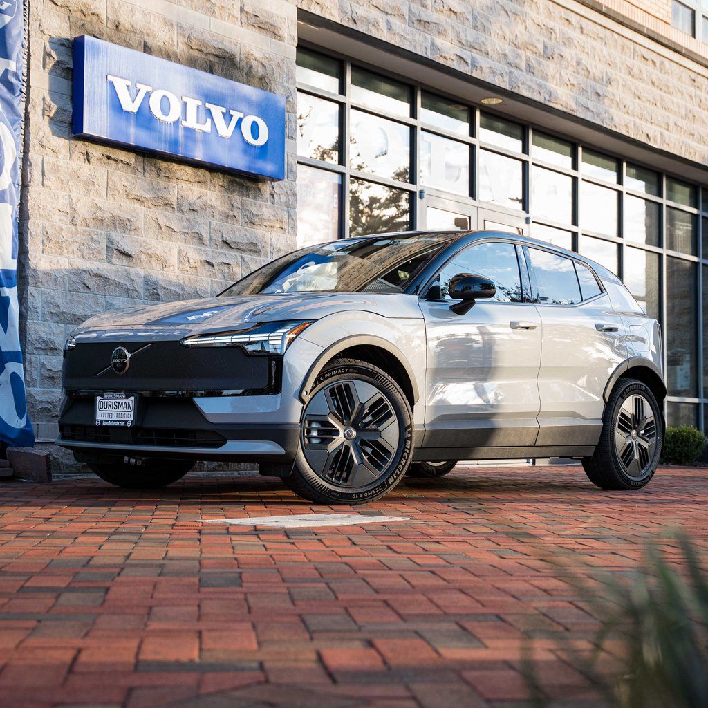 2026 Volvo EX30 Cross Country Ultra SUV