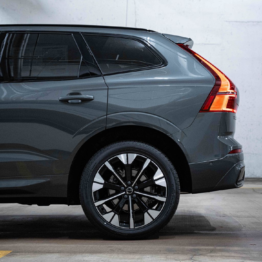 New 2027 Volvo XC60 Plus SUV