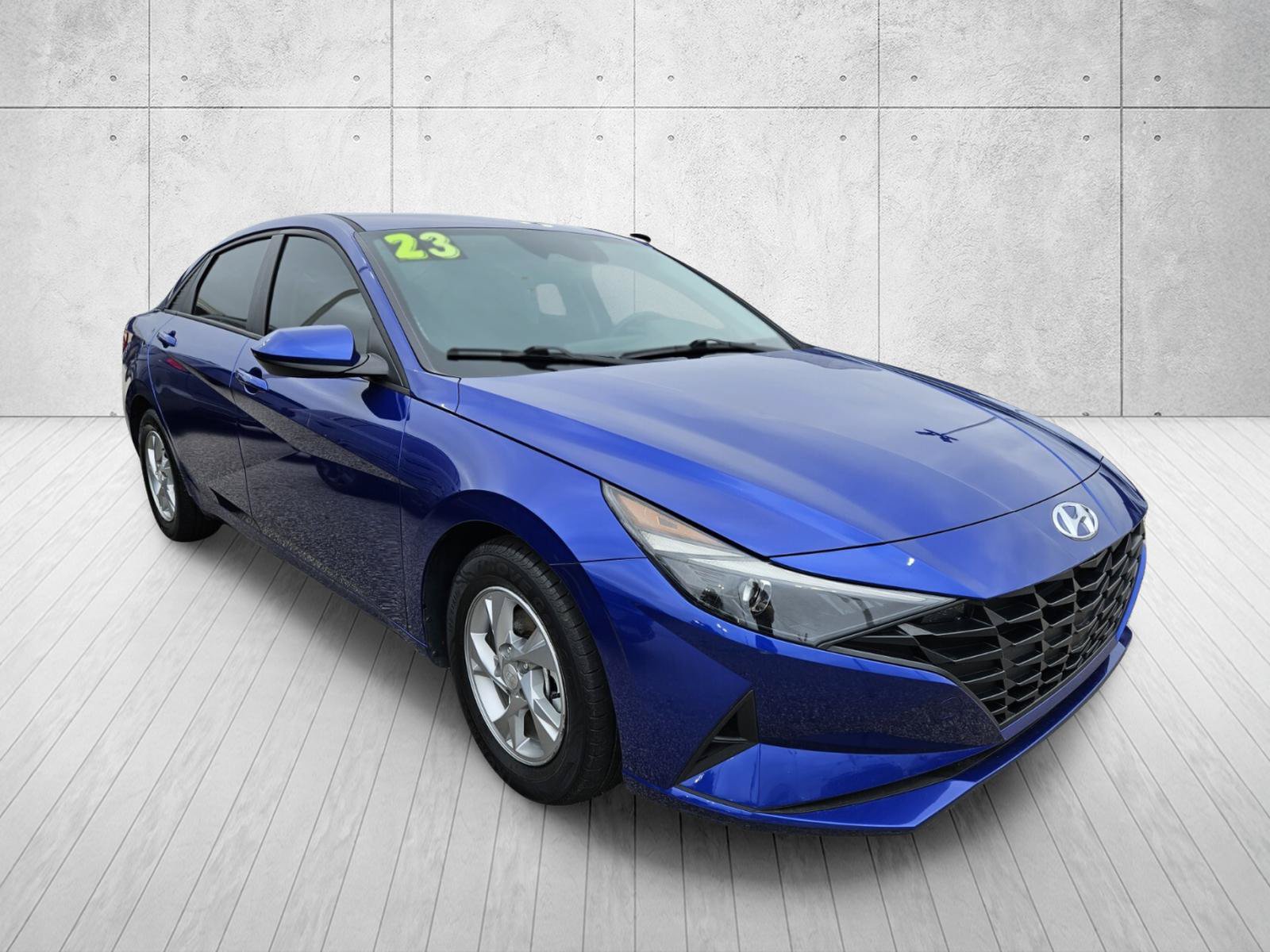 Used 2023 Hyundai Elantra SE SE IVT