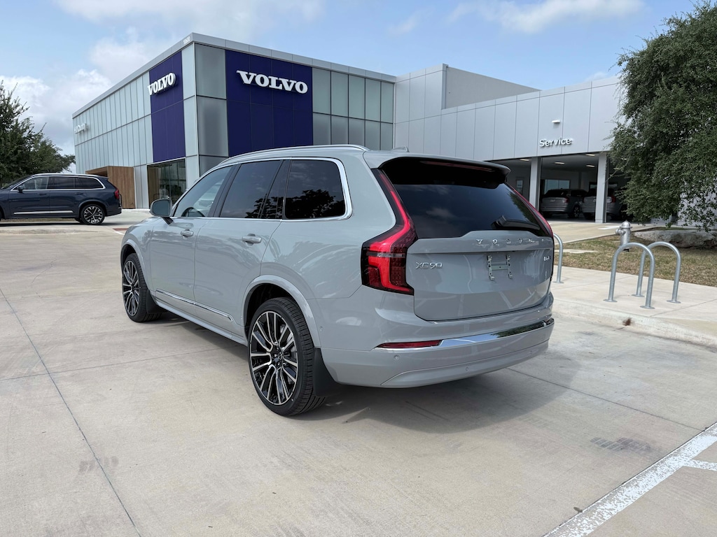 New 2026 Volvo XC90 B6 Plus 7-Seater SUV