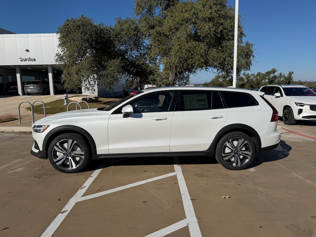 New 2026 Volvo V60 Cross Country B5 Plus Wagon