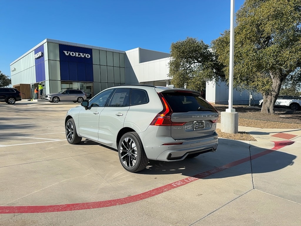 New 2026 Volvo XC60 B5 Plus SUV
