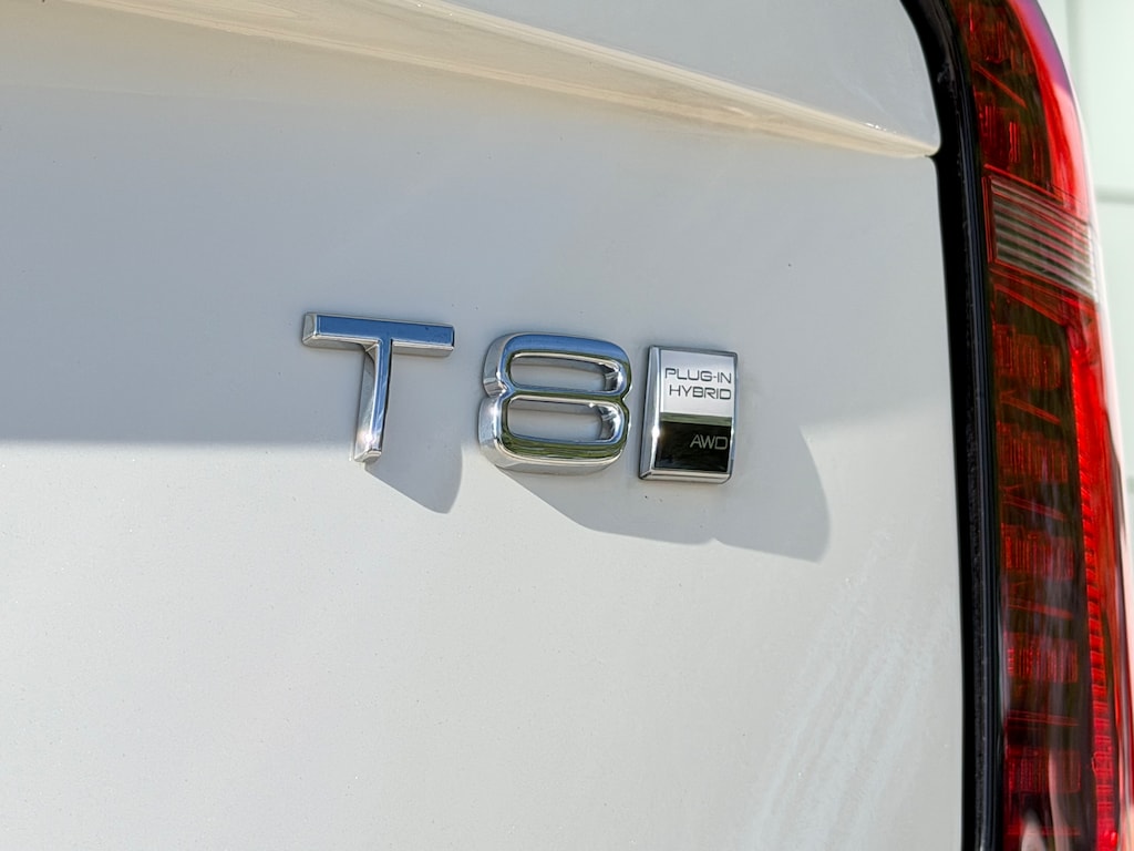 New 2026 Volvo XC90 plug-in hybrid T8 Ultra 7-Seater SUV
