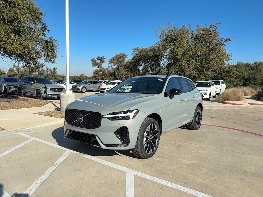 New 2026 Volvo XC60 B5 Plus SUV