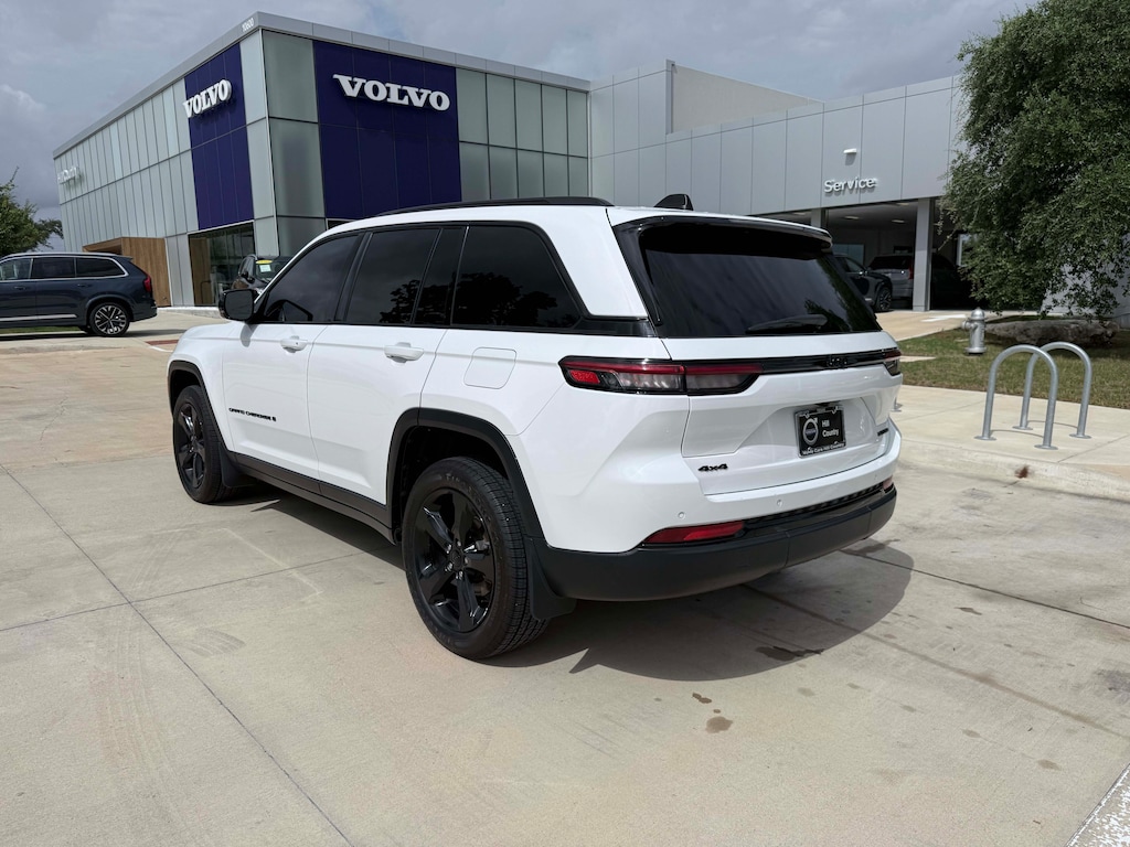 Used 2023 Jeep Grand Cherokee Limited SUV