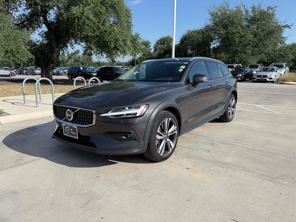 Certified 2025 Volvo V60 Cross Country B5 Plus Wagon