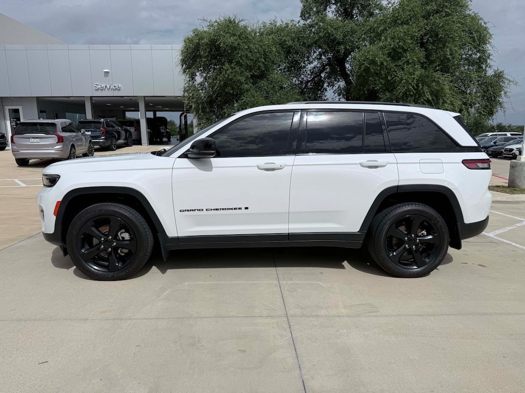 Used 2023 Jeep Grand Cherokee Limited SUV
