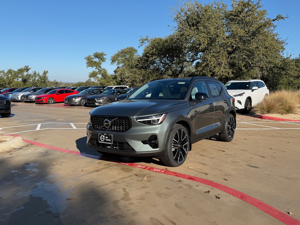 Used 2026 Volvo XC40 B5 Ultra SUV