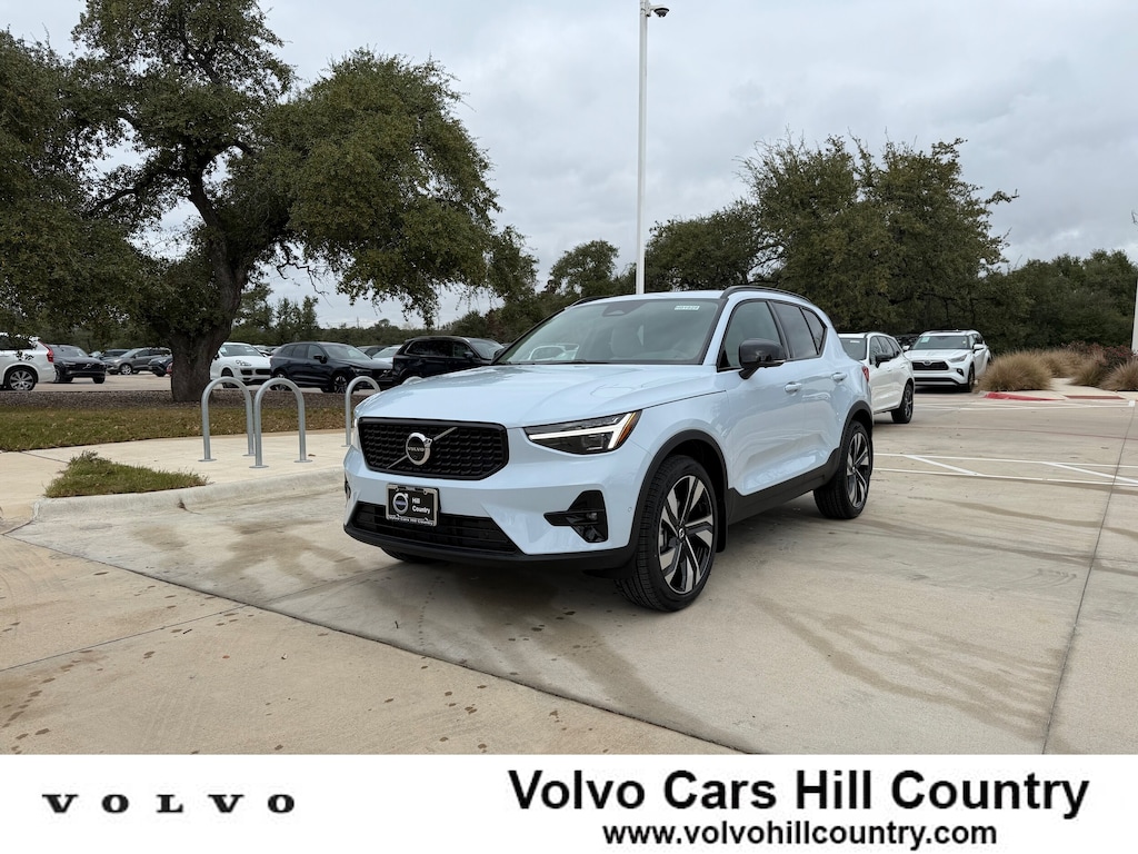 New 2026 Volvo XC40 B4 Plus SUV