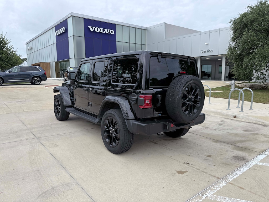Used 2025 Jeep Wrangler 4xe Sahara SUV