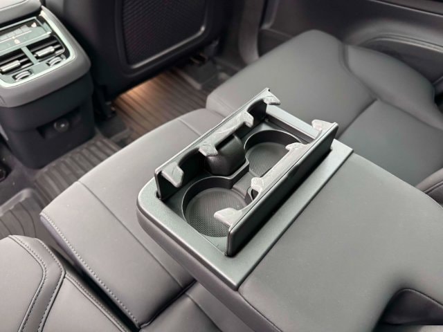 2026 Volvo XC90 Plus - Photo 12