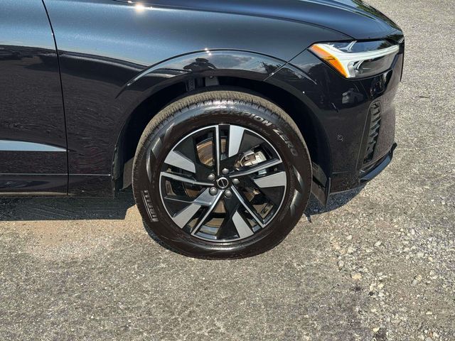2026 Volvo XC60 Plus - Photo 10