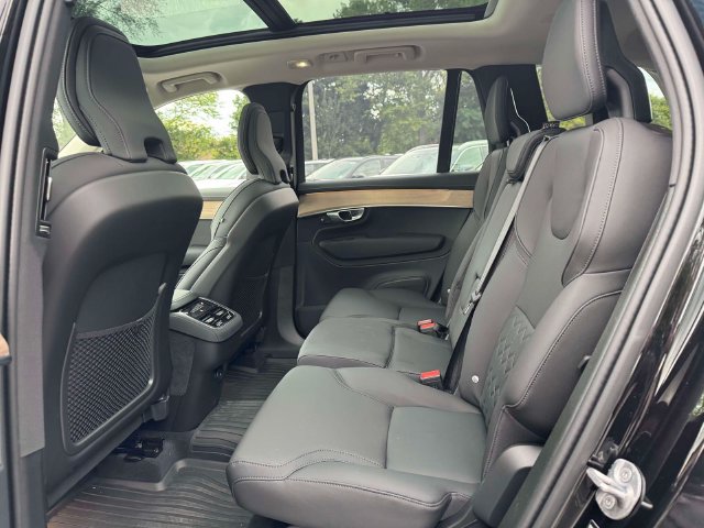2026 Volvo XC90 Plus - Photo 11