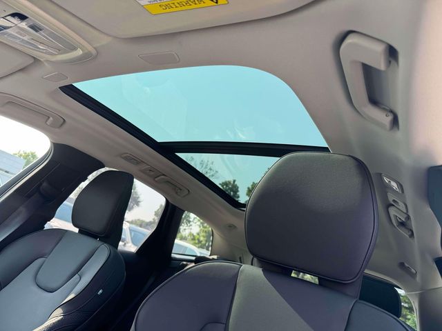 2026 Volvo XC60 Plus - Photo 19