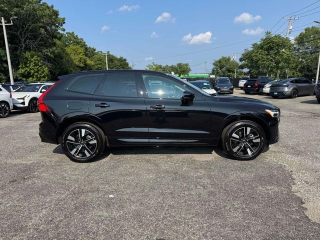 2026 Volvo XC60 Plus - Photo 9