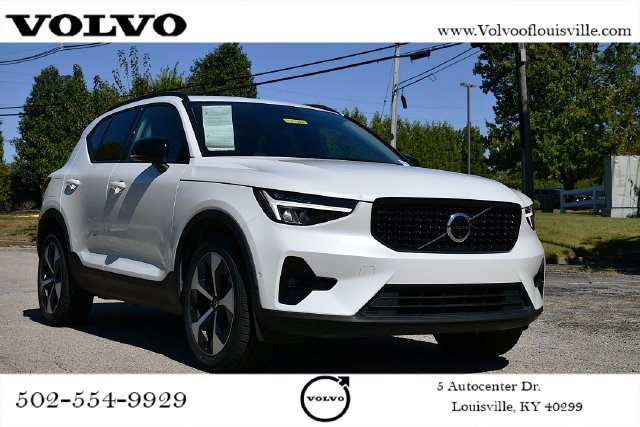 2025 Volvo XC40