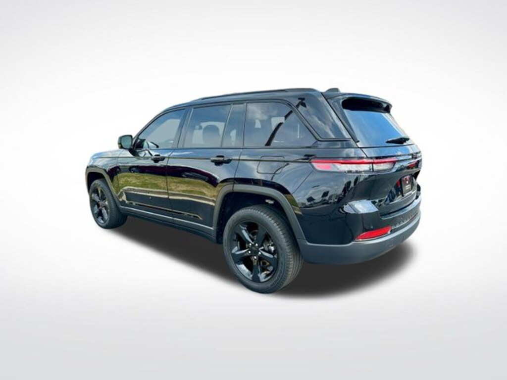 Used 2024 Jeep Grand Cherokee Limited SUV