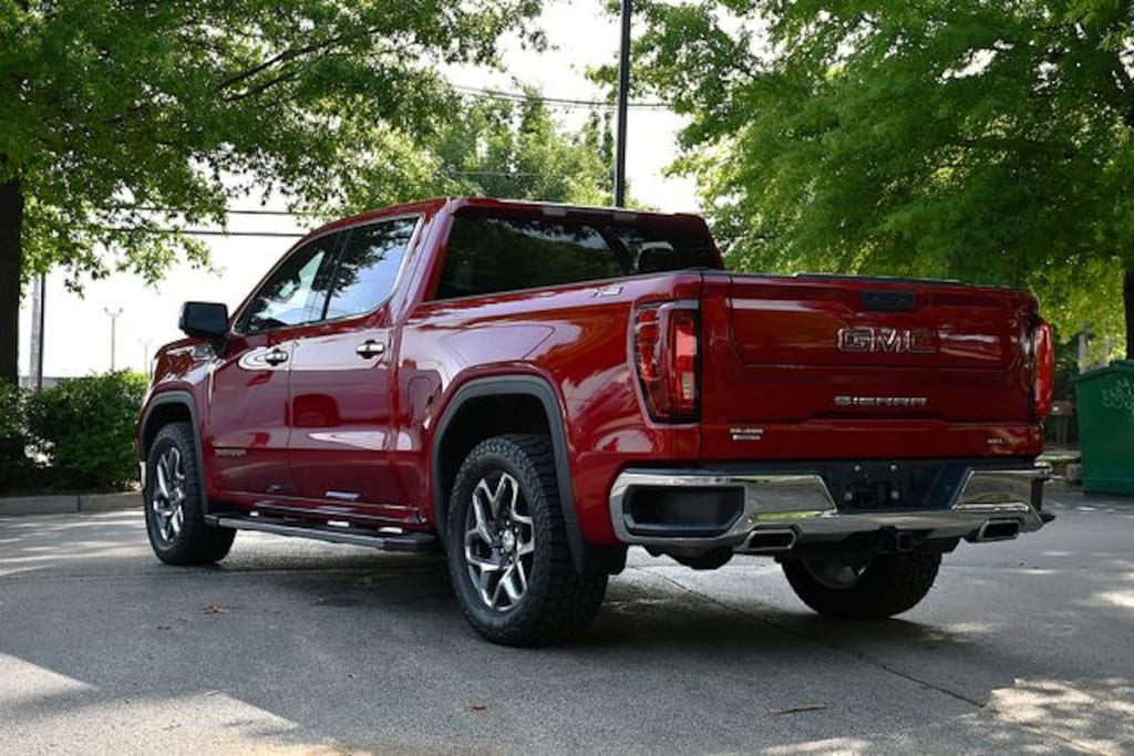 Used 2023 GMC Sierra 1500 SLT Truck Crew Cab