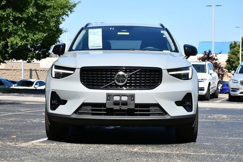 Certified 2026 Volvo XC40 B5 Plus SUV