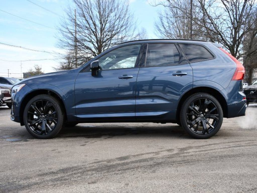 New 2026 Volvo XC60 B5 Ultra Black Edition SUV