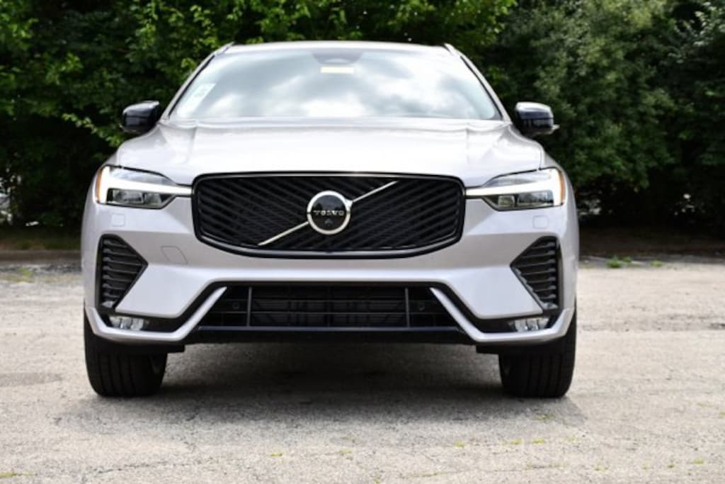New 2026 Volvo XC60 B5 Plus SUV