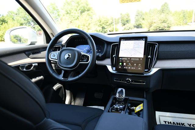 2026 Volvo XC90 Plus - Photo 21