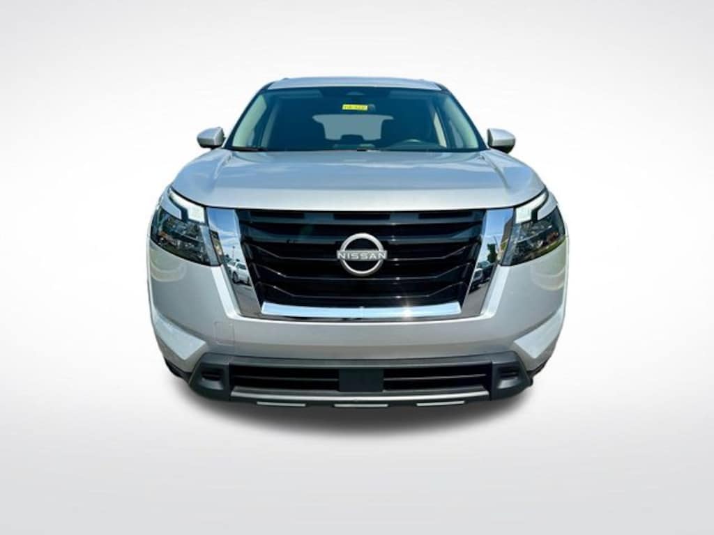 Used 2025 Nissan Pathfinder SV SUV