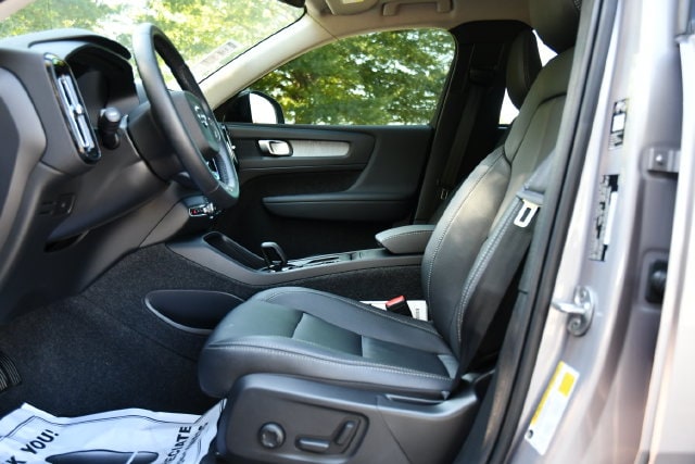 2026 Volvo XC40 Core - Photo 12