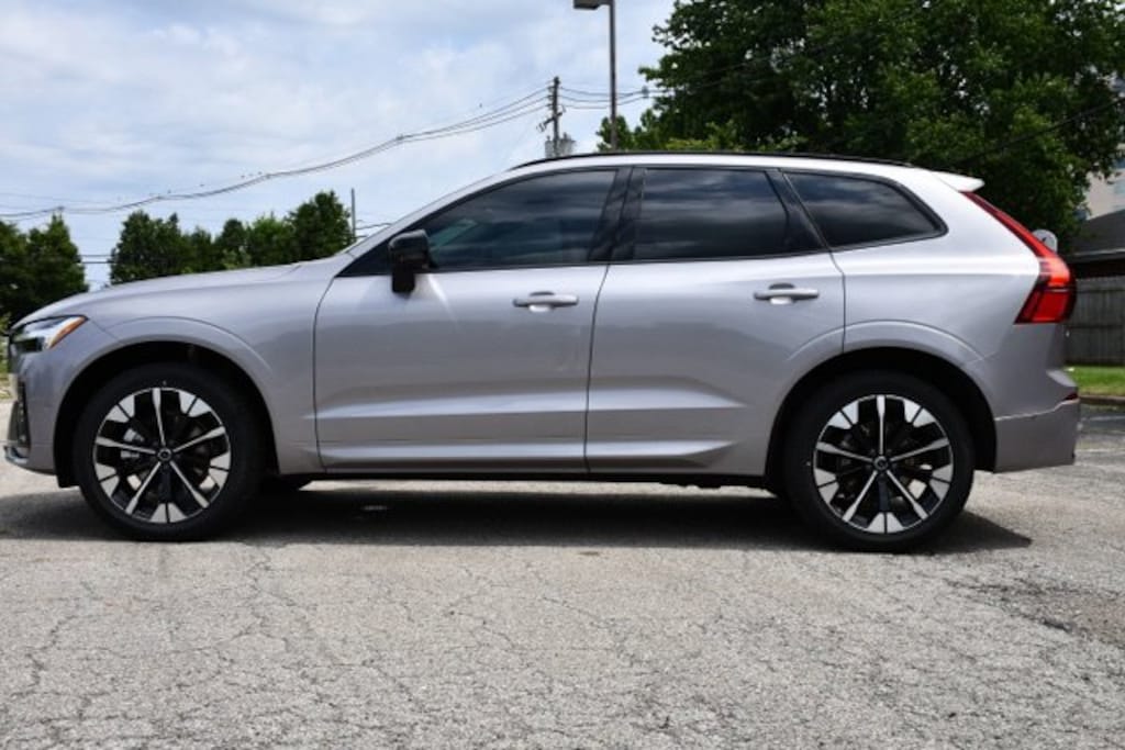 New 2026 Volvo XC60 B5 Plus SUV