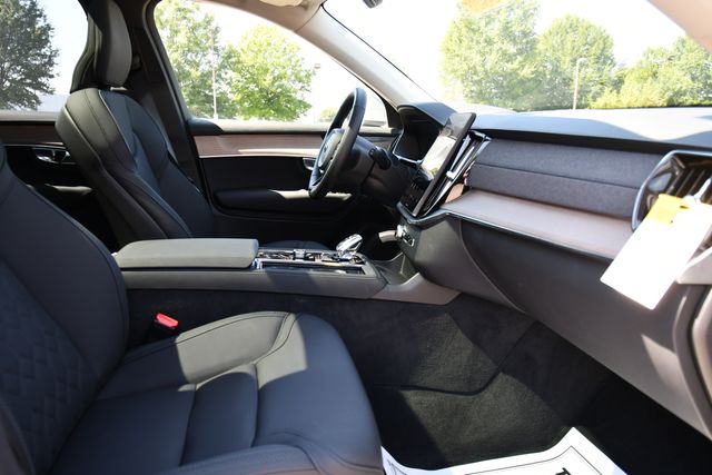 2026 Volvo XC90 Plus - Photo 31