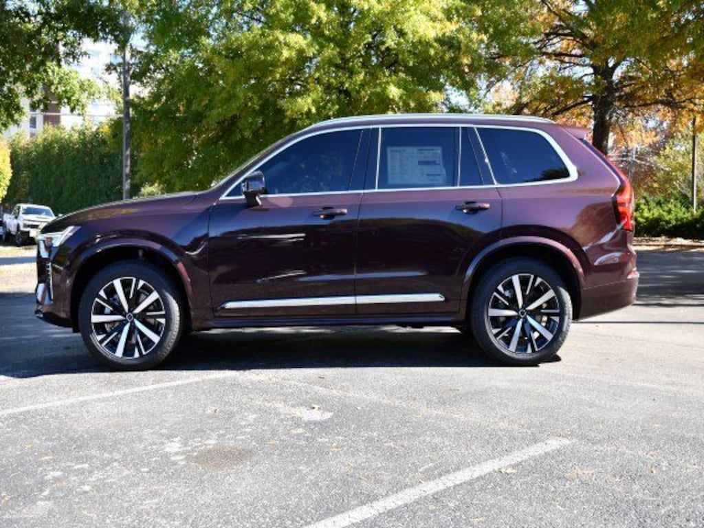 New 2026 Volvo XC90 B5 Core SUV