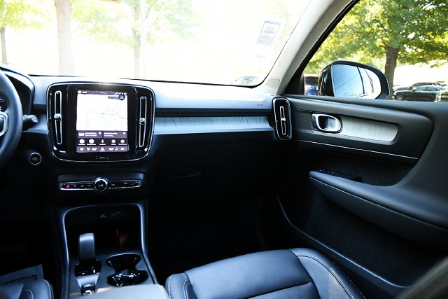 2026 Volvo XC40 Core - Photo 20