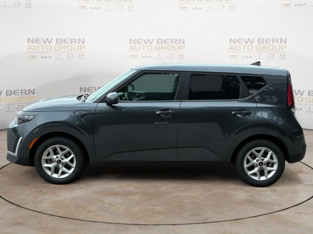 Used 2024 Kia Soul LX Hatchback