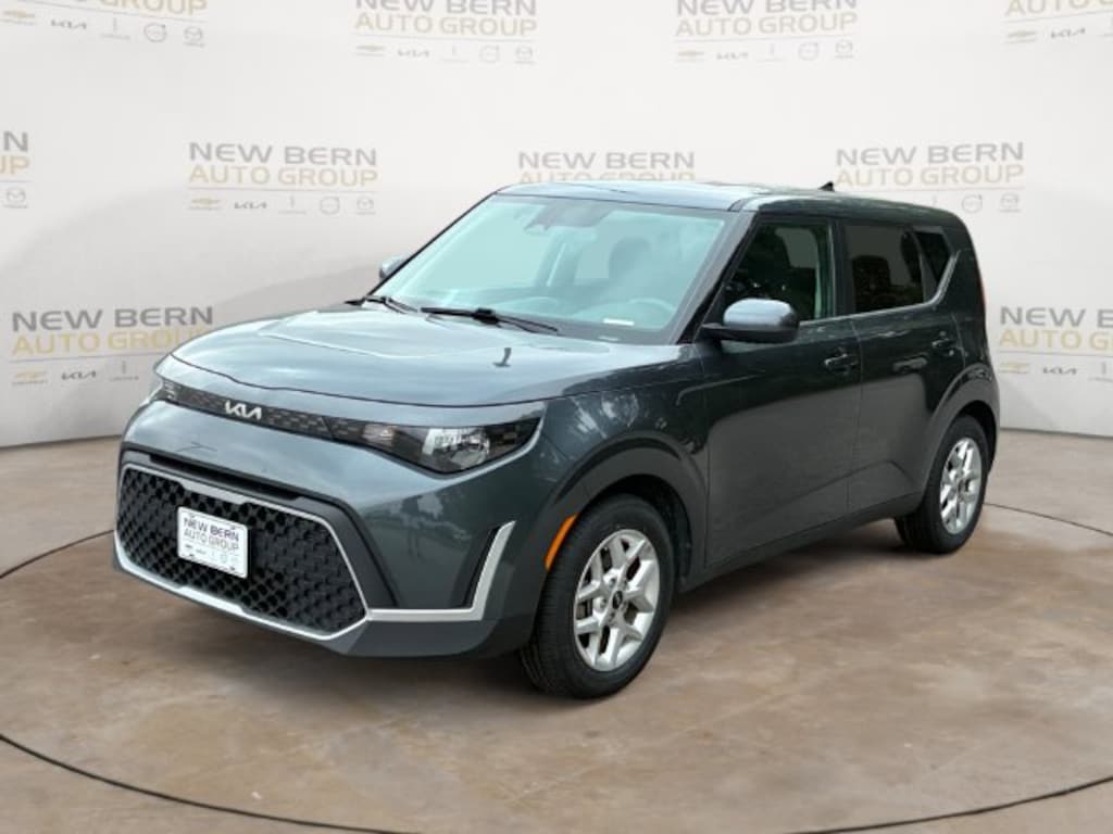 Used 2024 Kia Soul LX Hatchback