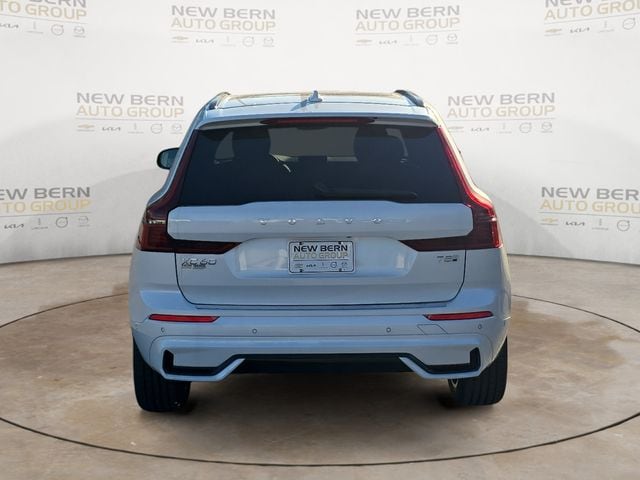 2026 Volvo XC60 Plus - Photo 3