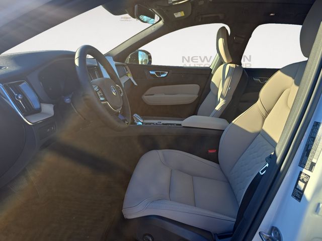 2026 Volvo XC60 Plus - Photo 8