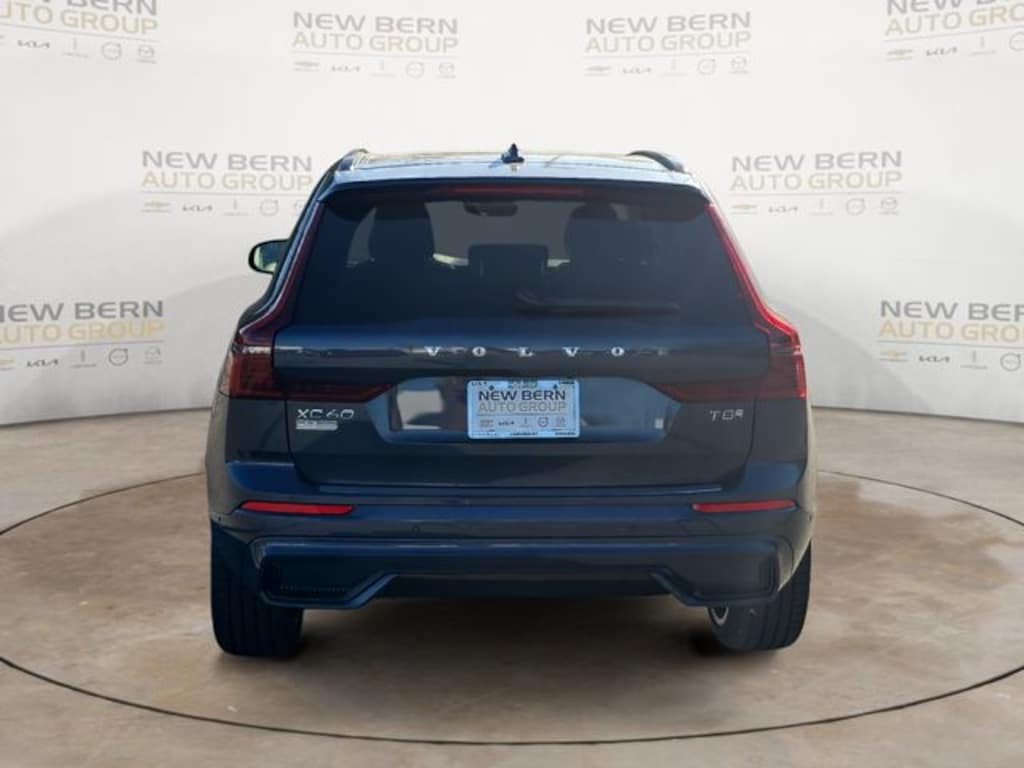 New 2026 Volvo XC60 plug-in hybrid T8 Ultra SUV