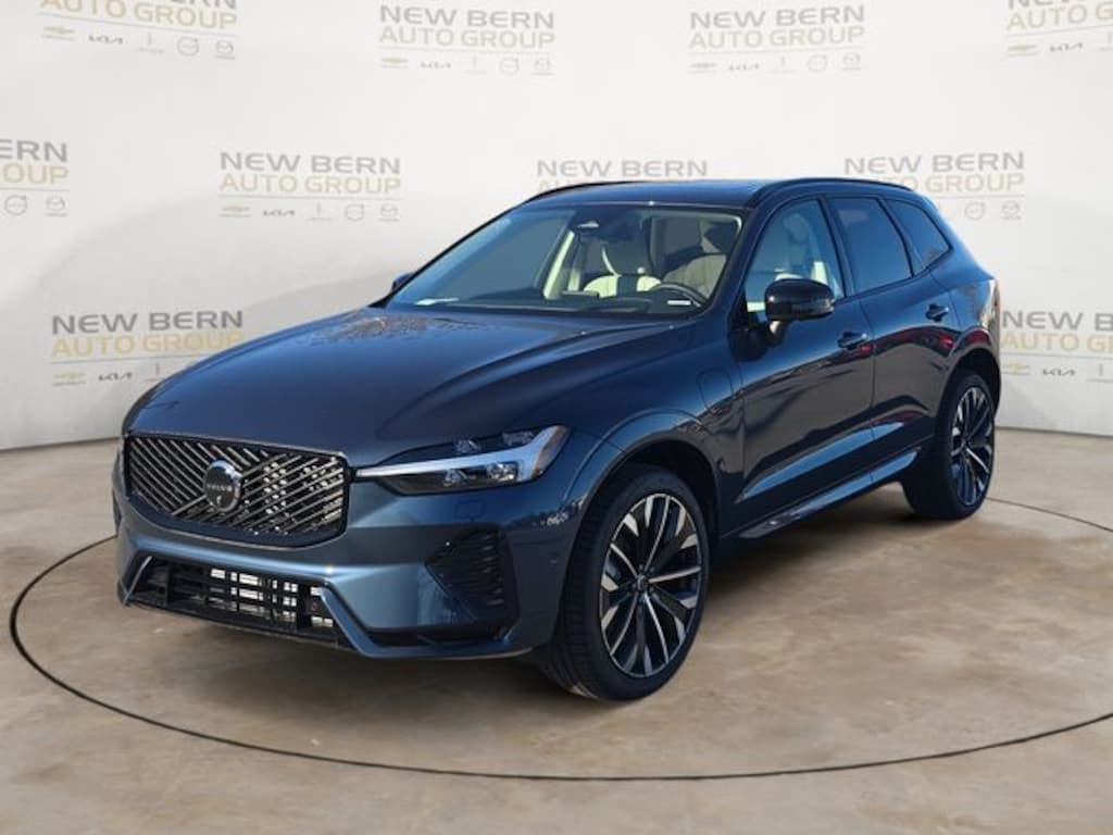 New 2026 Volvo XC60 plug-in hybrid T8 Ultra SUV