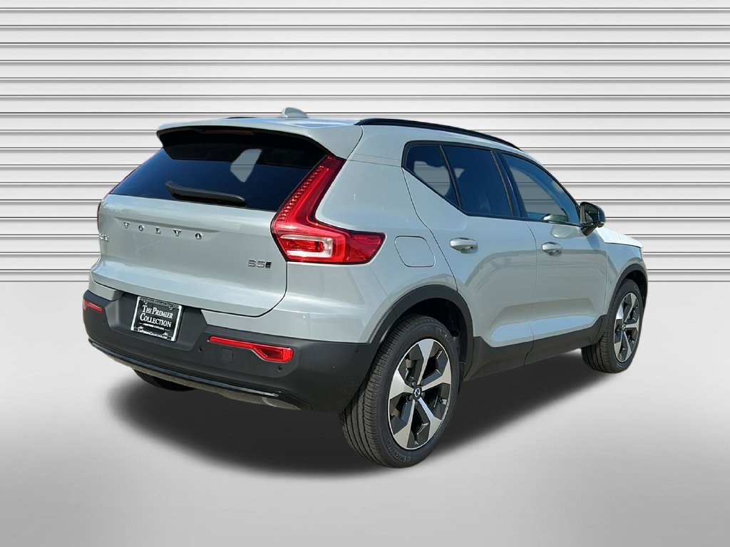 New 2026 Volvo XC40 B5 Plus SUV