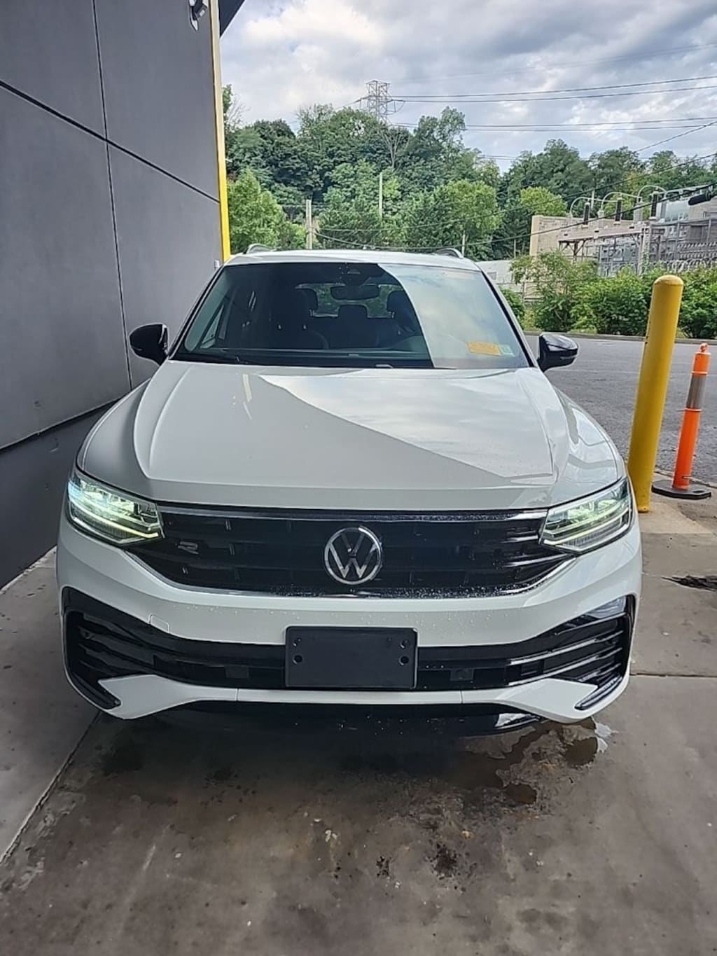 Used 2022 Volkswagen Tiguan 2.0T SE R-Line Black SUV
