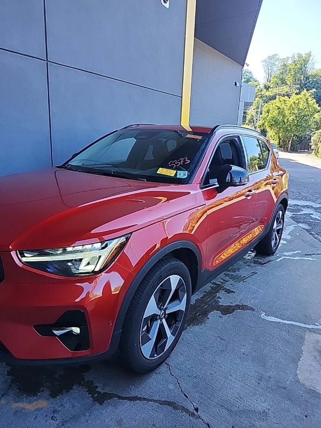 Certified 2025 Volvo XC40 B5 Plus Dark Theme SUV