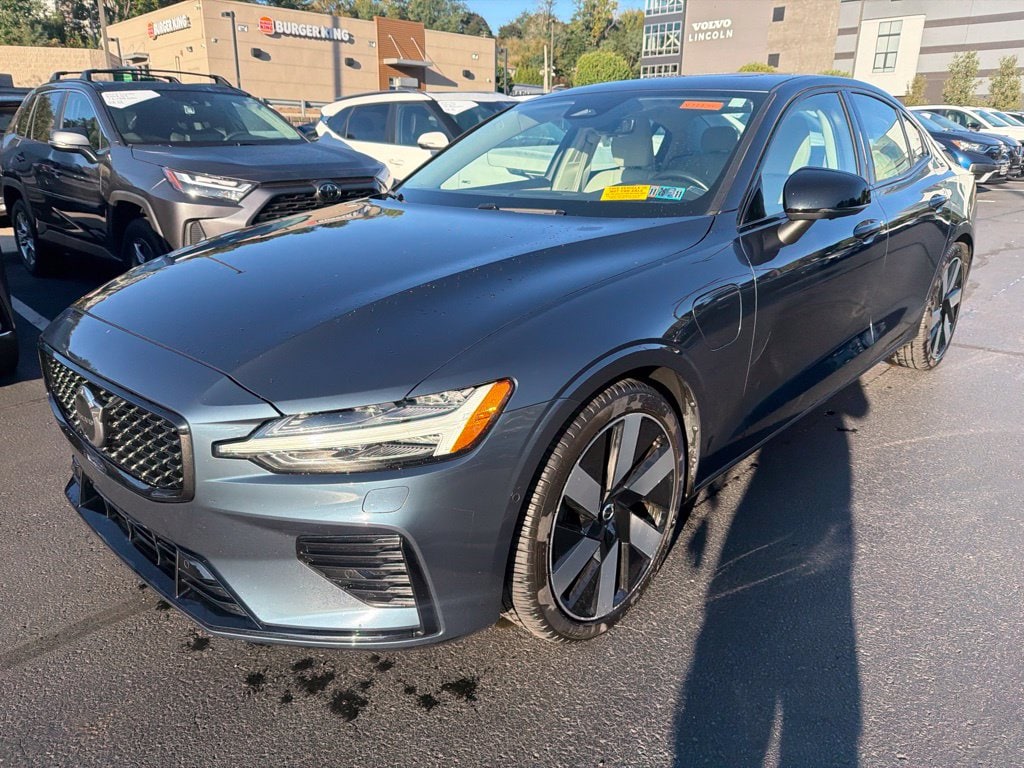 2024 Volvo S60 Plus