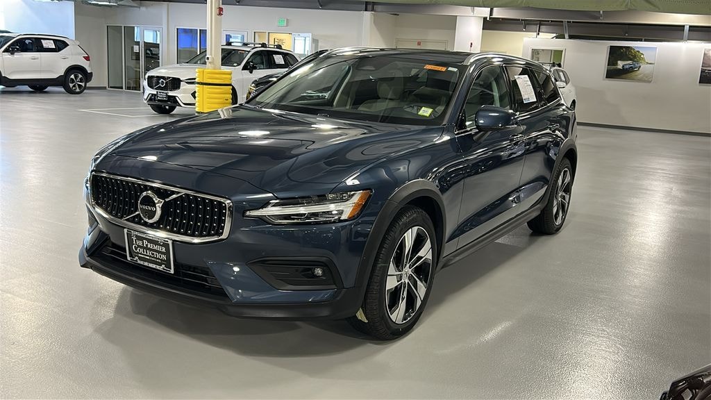Used 2024 Volvo V60 Cross Country B5 Plus Wagon