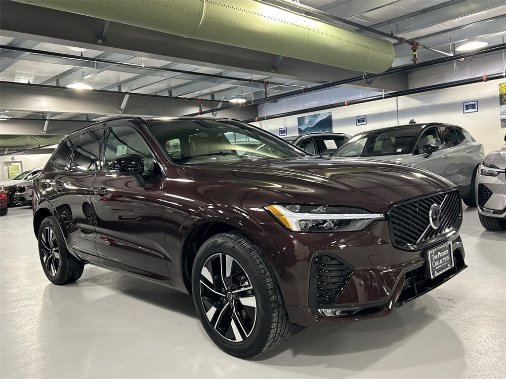 New 2026 Volvo XC60 B5 Core SUV