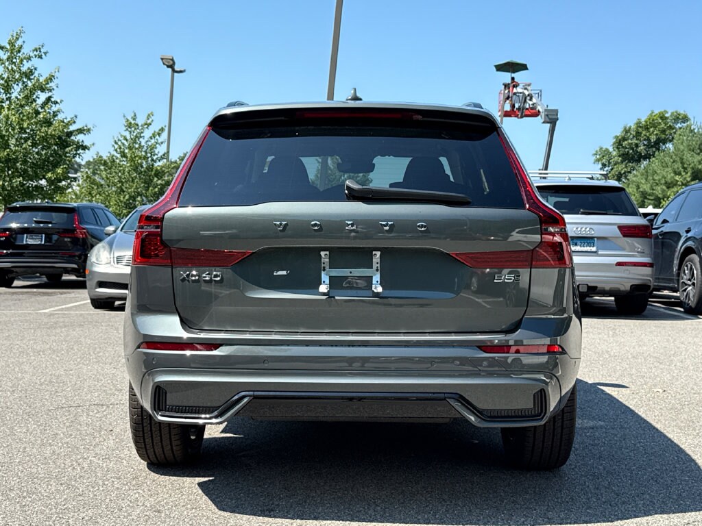 New 2026 Volvo XC60 B5 Plus SUV