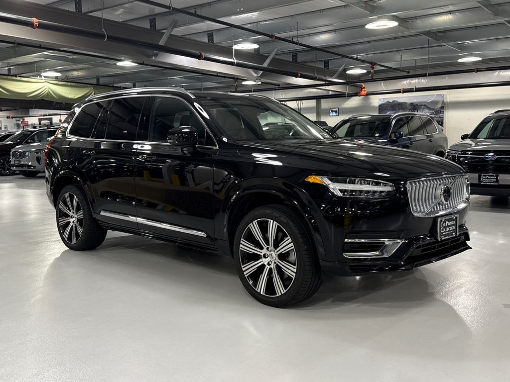 2025 Volvo XC90 Plug-In Hybrid