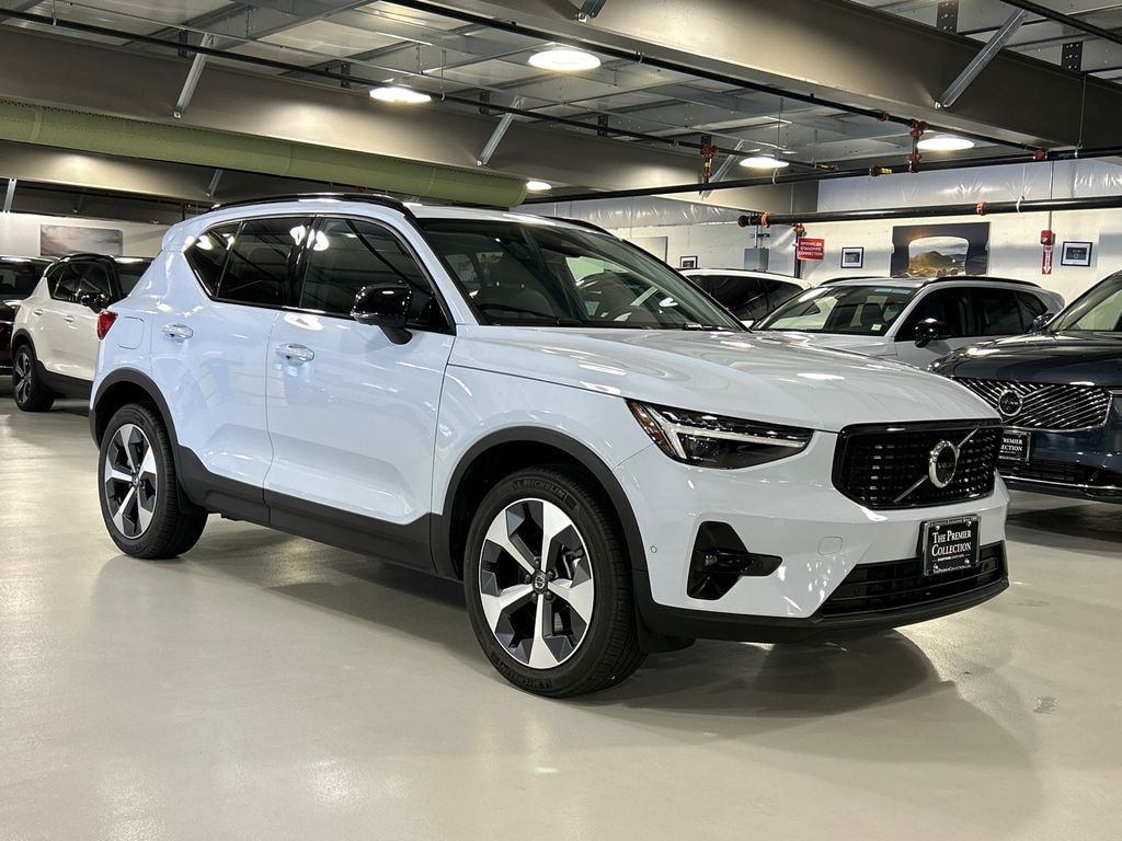 Certified 2026 Volvo XC40 B5 Plus SUV