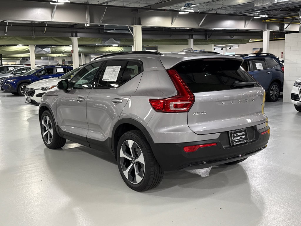 Used 2026 Volvo XC40 B5 Core SUV